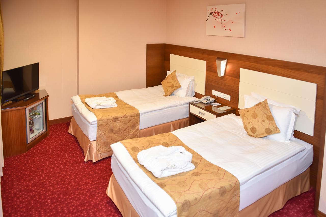 Ozgobek Ronesans Hotel De Luxe Ушак Экстерьер фото