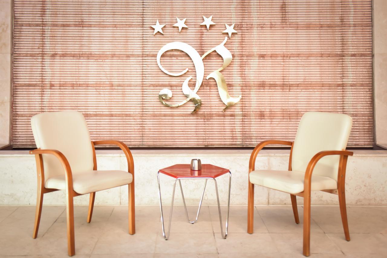 Ozgobek Ronesans Hotel De Luxe Ушак Экстерьер фото