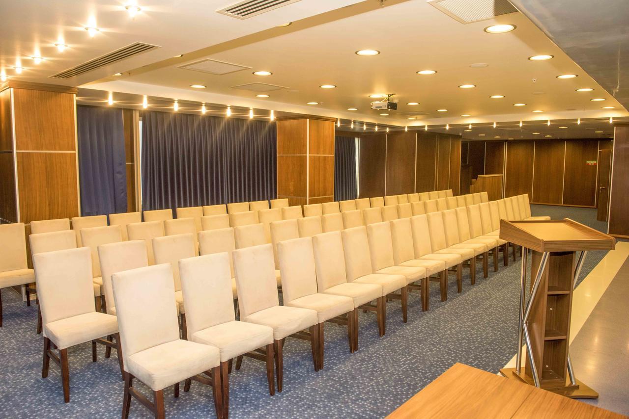 Ozgobek Ronesans Hotel De Luxe Ушак Экстерьер фото